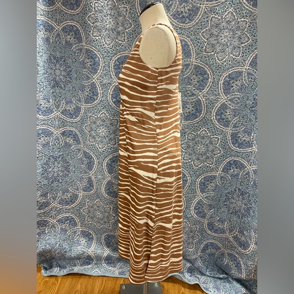 Sleeveless striped summer dress - Picture 5 of 10